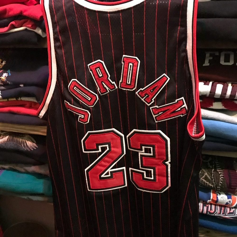 90s Jordan Bulls Jersey Nike Limited Edition